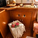 Houseboat Cosy Et Atypique A Le Zimon Botel *