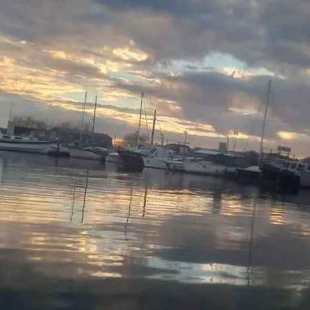 Houseboat Cosy Et Atypique A Le Zimon