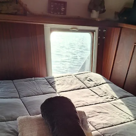 Houseboat cosy et Atypique à Rouen Le Zimon *