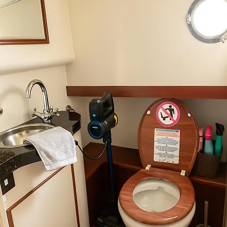 Bateau Zimon-vue Seine-nuit Insolite A Botel