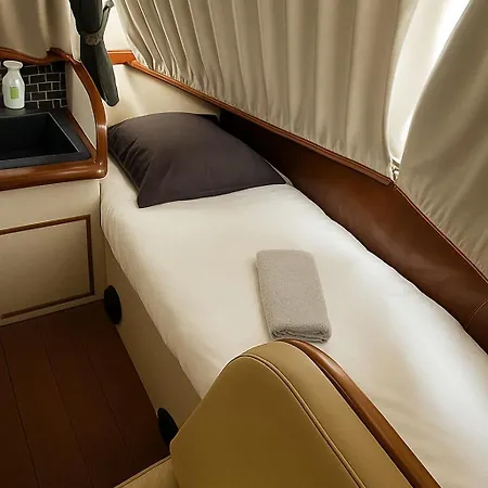 Bateau Zimon-vue Seine-nuit Insolite A Botel *