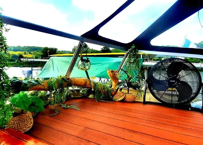 보트호텔 Houseboat Cosy Et Atypique A Rouen Le Zimon *